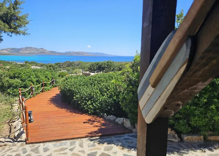 Villa Boat