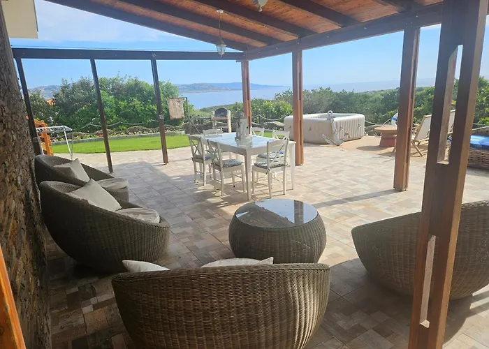 Villa Boat