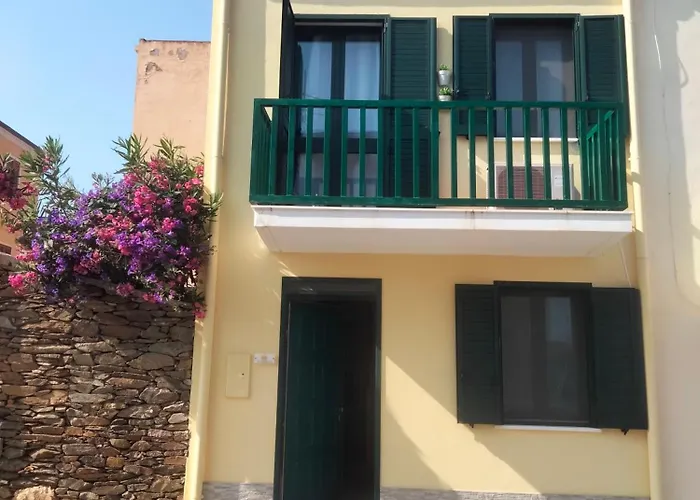 casetta sul porticciolo
